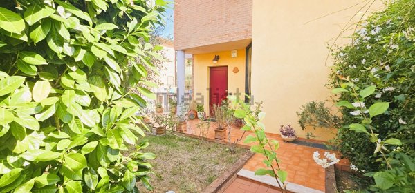 casa indipendente in vendita a Sinalunga in zona Rigomagno