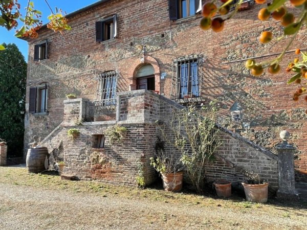 casa indipendente in vendita a Sinalunga