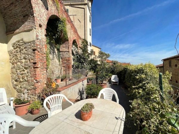 casa indipendente in vendita a Sinalunga in zona Scrofiano