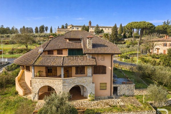 casa indipendente in vendita a Sinalunga in zona Rigaiolo