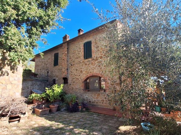 casa indipendente in vendita a Sinalunga in zona Rigomagno