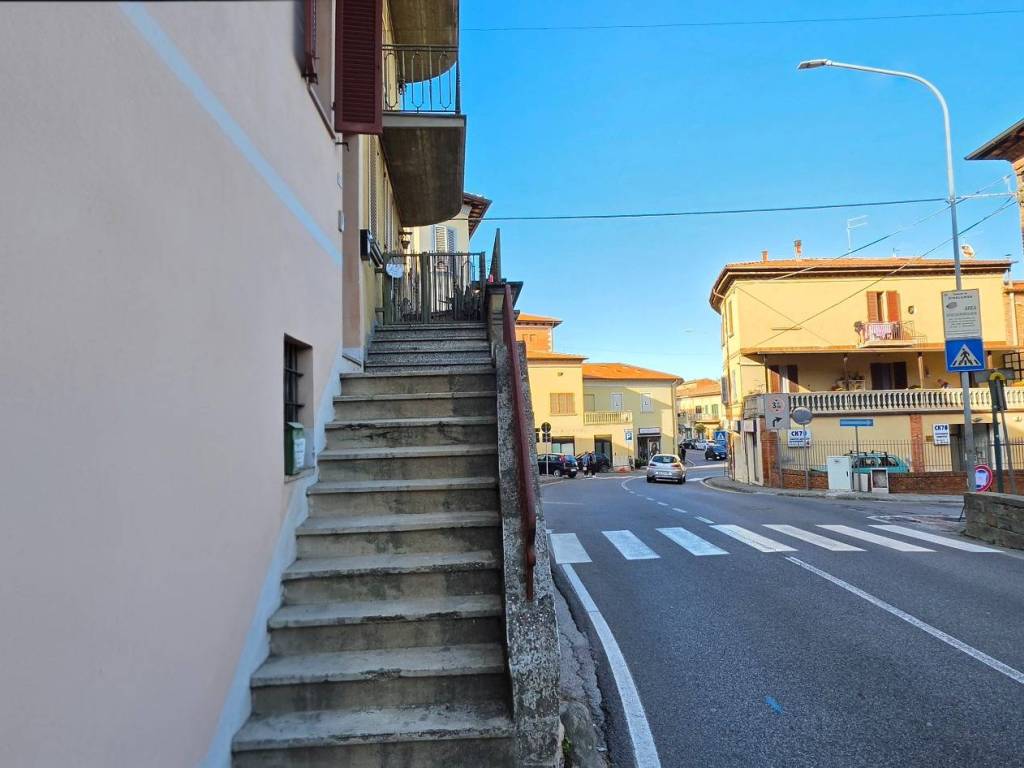 casa indipendente in vendita a Sinalunga
