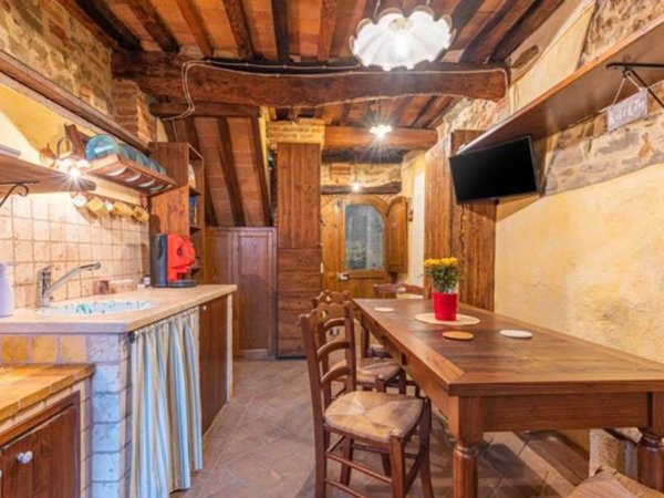 casa indipendente in vendita a Sinalunga in zona Scrofiano