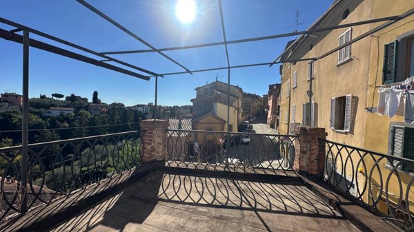 casa indipendente in vendita a Sinalunga in zona Rigaiolo