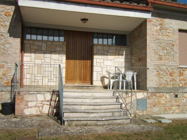 casa indipendente in vendita a Sovicille