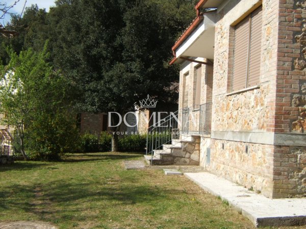 casa indipendente in vendita a Sovicille
