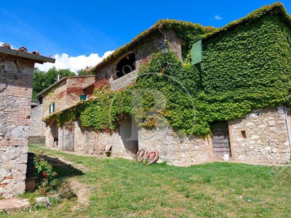 casa indipendente in vendita a Sovicille