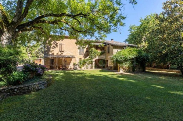 casa indipendente in vendita a Sovicille