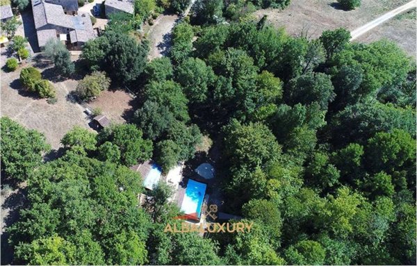 villa in vendita a Sovicille