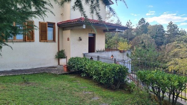 casa indipendente in vendita a Sovicille