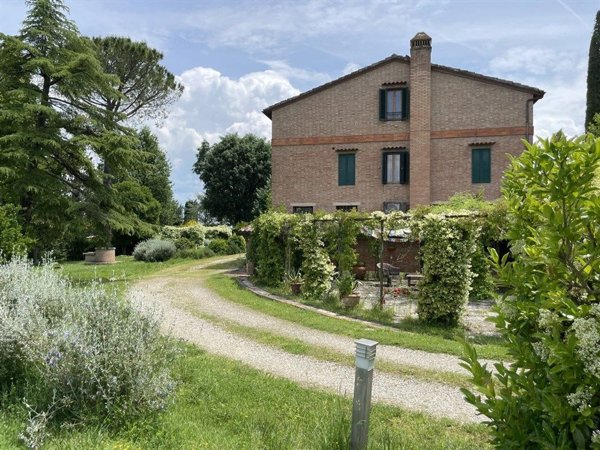 casa indipendente in vendita a Sovicille