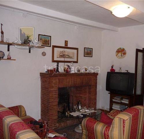 casa indipendente in vendita a Sovicille