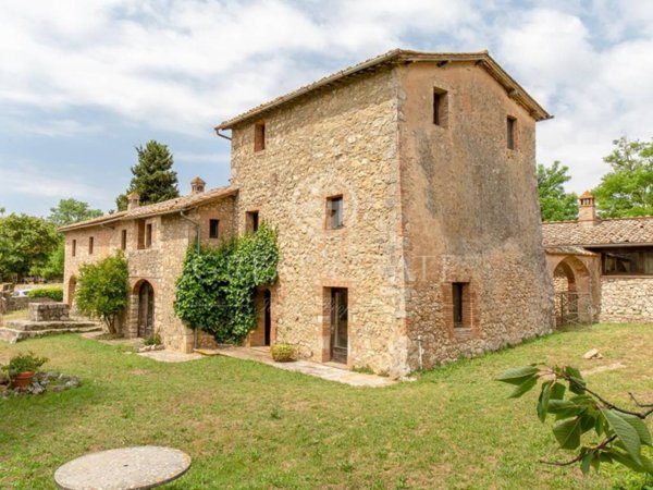 casa indipendente in vendita a Sovicille