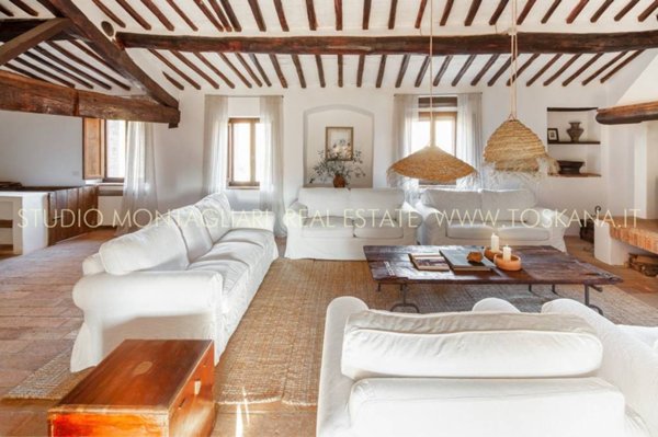 villa in vendita a Sovicille