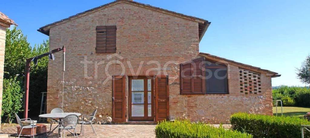 casa indipendente in vendita a Sovicille