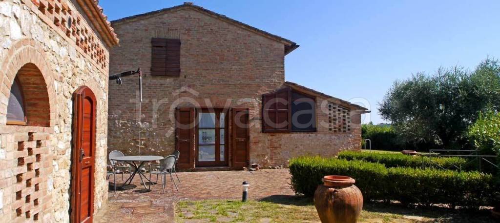 casa indipendente in vendita a Sovicille