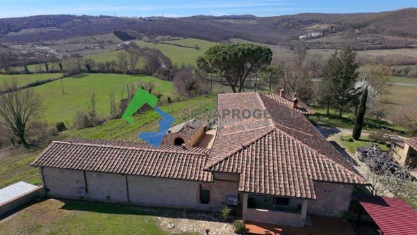 casa indipendente in vendita a Sovicille
