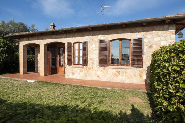 casa indipendente in vendita a Sovicille in zona San Rocco a Pilli