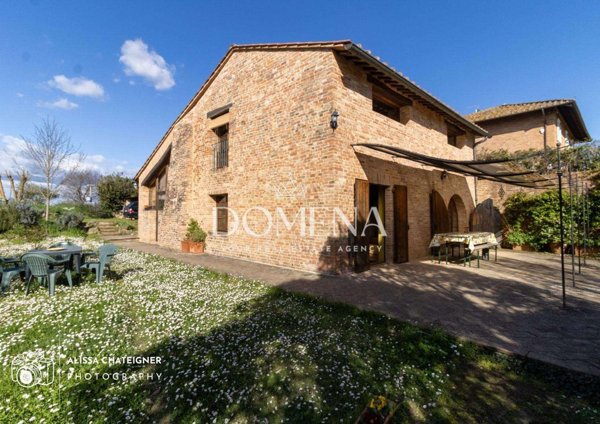 casa indipendente in vendita a Sovicille in zona San Rocco a Pilli