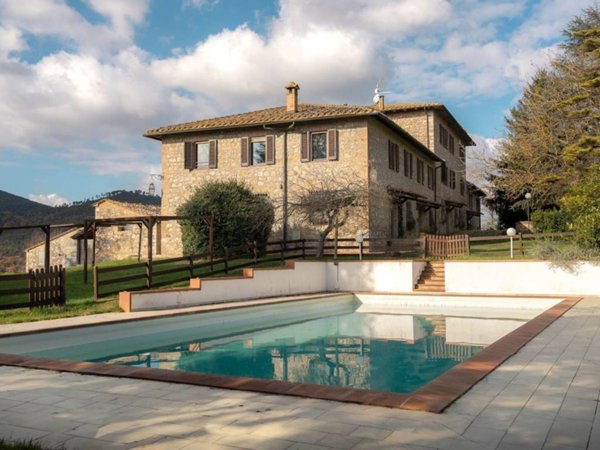 casa indipendente in vendita a Sovicille