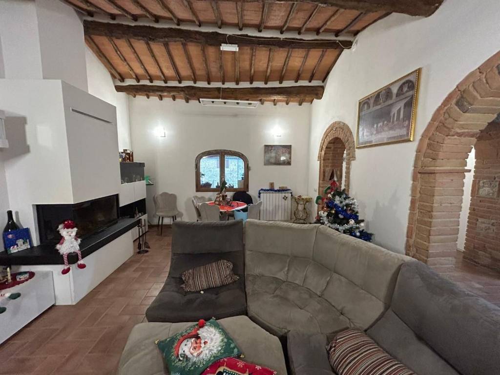 casa indipendente in vendita a Sovicille