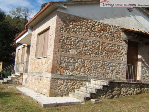 casa indipendente in vendita a Sovicille