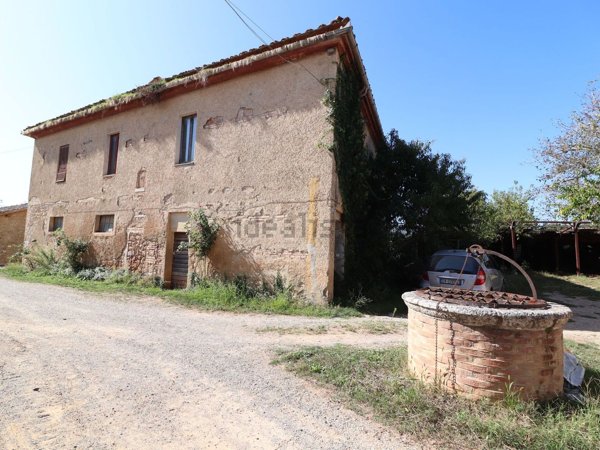 casa indipendente in vendita a Sovicille