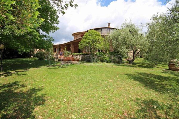 casa indipendente in vendita a Sovicille