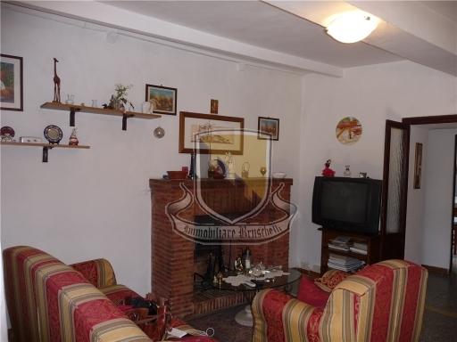 casa indipendente in vendita a Sovicille