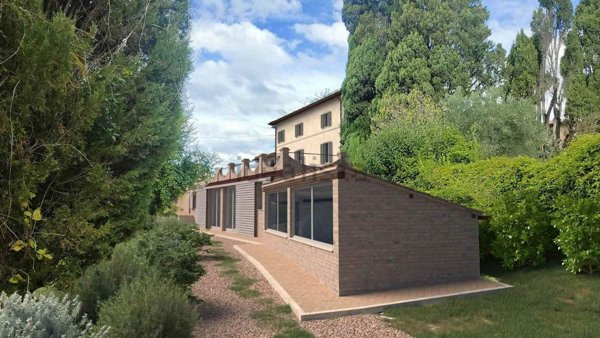 casa indipendente in vendita a Sovicille