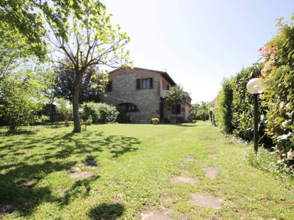 casa indipendente in vendita a Sovicille in zona San Rocco a Pilli