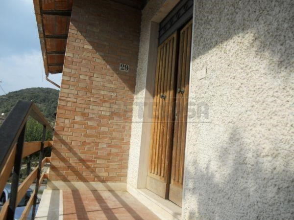 casa indipendente in vendita a Sovicille in zona Rosia