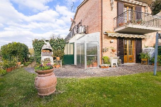 casa indipendente in vendita a Sovicille