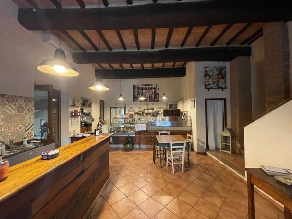 negozio in vendita a Sovicille