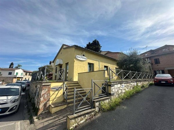negozio in vendita a Sovicille in zona San Rocco a Pilli