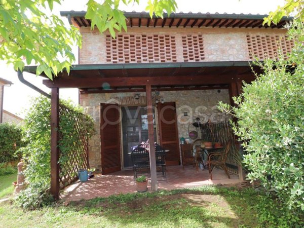 casa indipendente in vendita a Sovicille