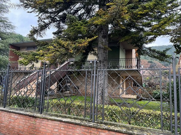 casa indipendente in vendita a Sovicille in zona Rosia