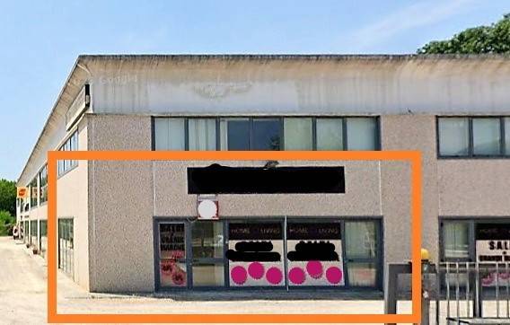 locale commerciale in vendita a Sovicille