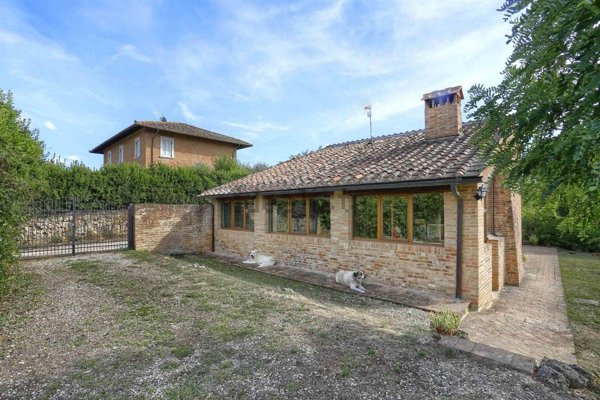 casa indipendente in vendita a Sovicille