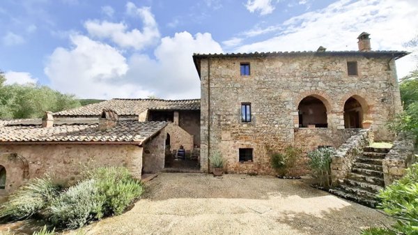 casa indipendente in vendita a Sovicille