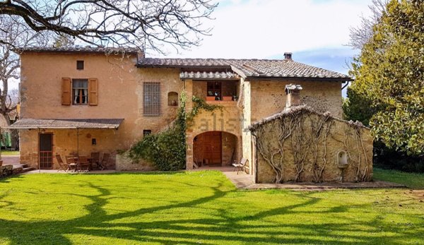 casa indipendente in vendita a Sovicille