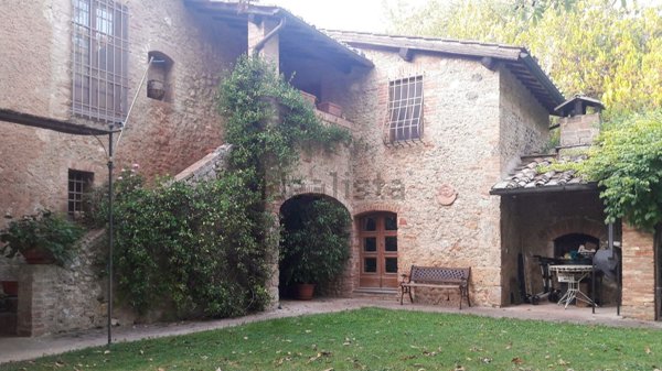 casa indipendente in vendita a Sovicille