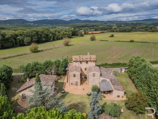 casale in vendita a Sovicille