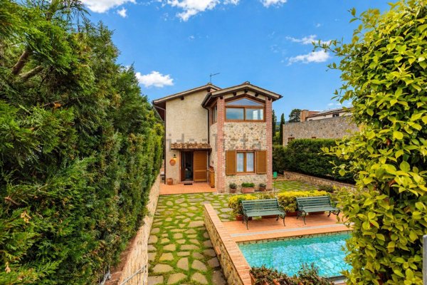 casa indipendente in vendita a Sovicille