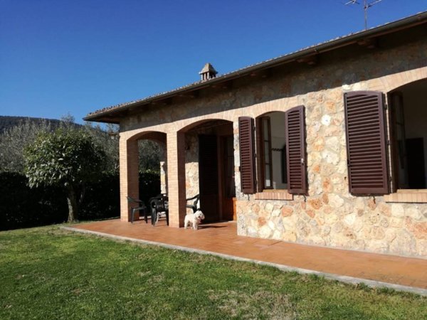 casa indipendente in vendita a Sovicille