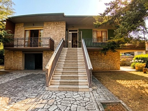 casa indipendente in vendita a Sovicille in zona Rosia