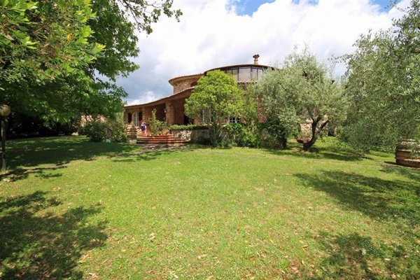 esavano in vendita a Sovicille
