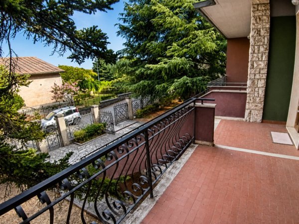 casa indipendente in vendita a Sovicille in zona Rosia