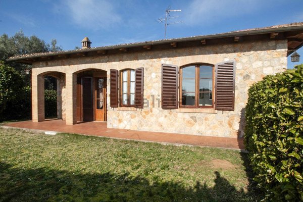 casa indipendente in vendita a Sovicille