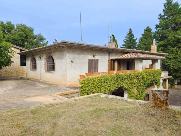 casa indipendente in vendita a Sovicille
